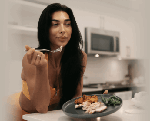 Full Day of Eating with Ms Bikini Olympia - MegaFit Meals Fitness