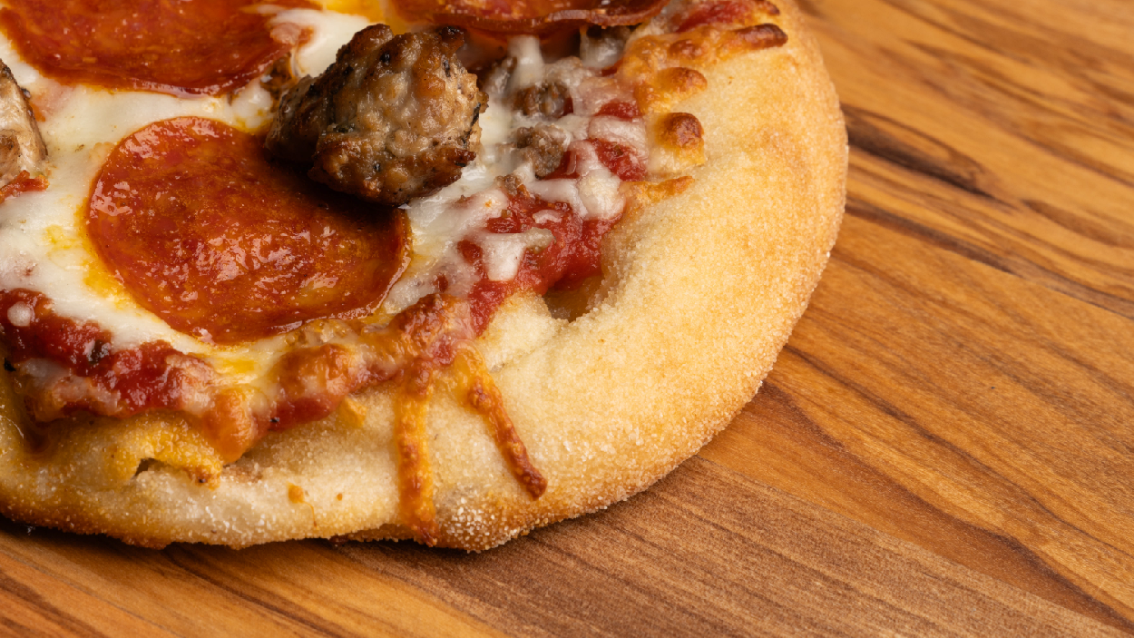 Pinsa vs Pizza: The Difference is in the Dough